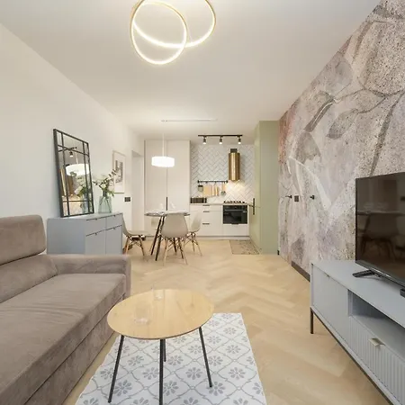 Zielinskiego Atmospheric By Renters شقة