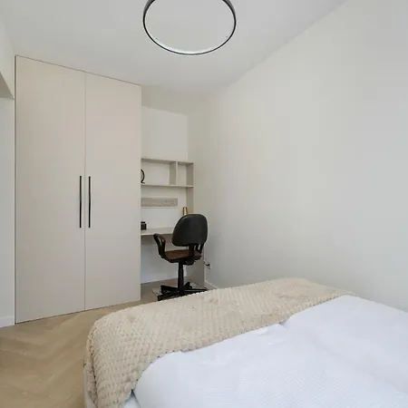 Zielinskiego Atmospheric By Renters * فروتسواف